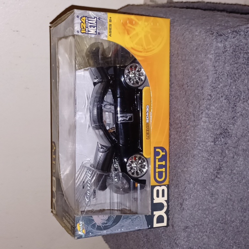 DUB CITY MODEL CAR